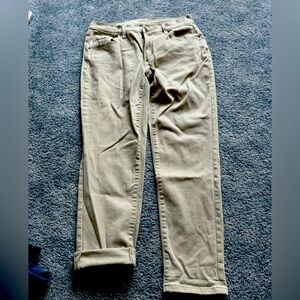 Sonoma Girlfriend style Capri grey color